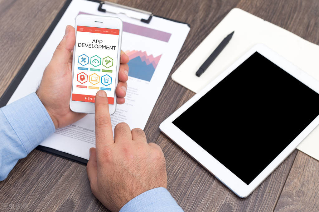 手機(jī)軟件的設(shè)計(jì)和原型制作？